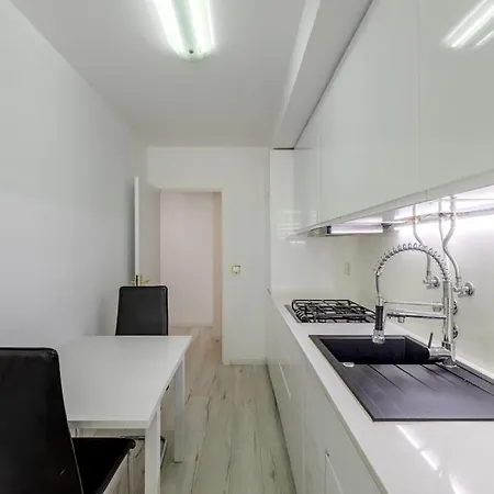 Spacious 3-bedroom Near Airport Διαμέρισμα Lisboa