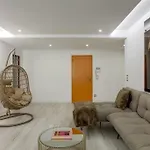 Spacious 3-bedroom Near Airport Apartamento Lisboa