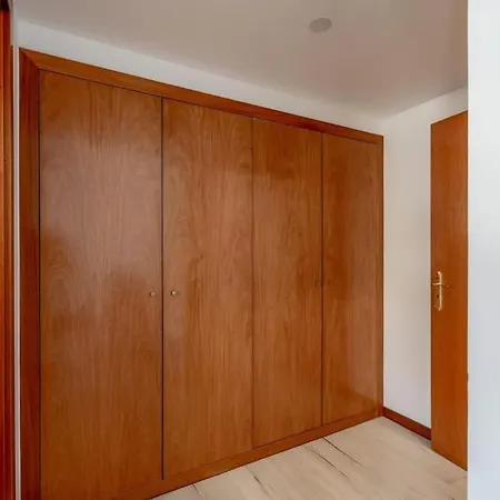 Spacious 3-bedroom In * Lisbon