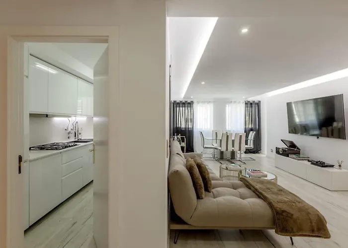 公寓 Spacious 3-bedroom Near Airport *