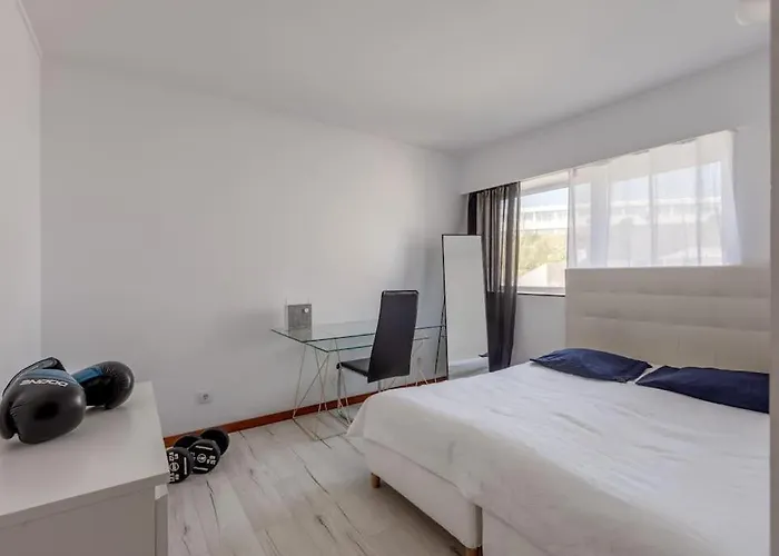 公寓 Spacious 3-bedroom Near Airport