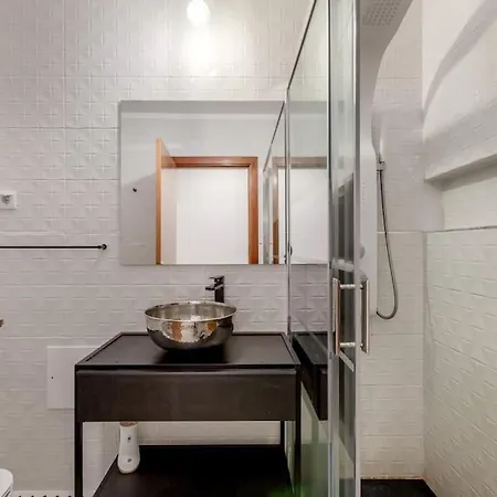 Apartamento Spacious 3-bedroom In *