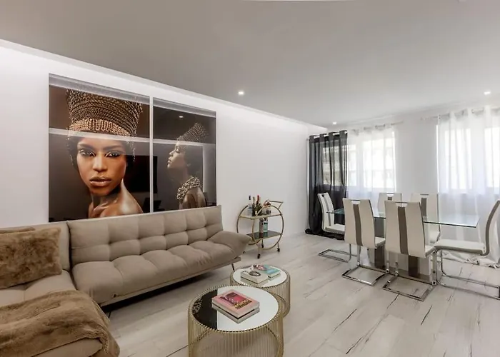Spacious 3-bedroom Near Airport * リスボン
